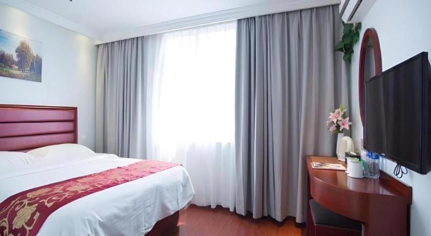 Greentree Fta Waigaoqiao Free Trade Zone North Subway Station Shell 3* Shanghai